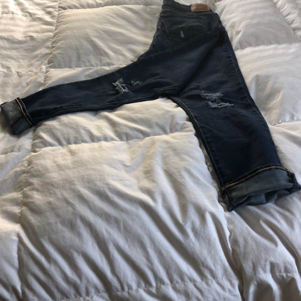 Levi’s 711 skinny distressed cuffed jeans